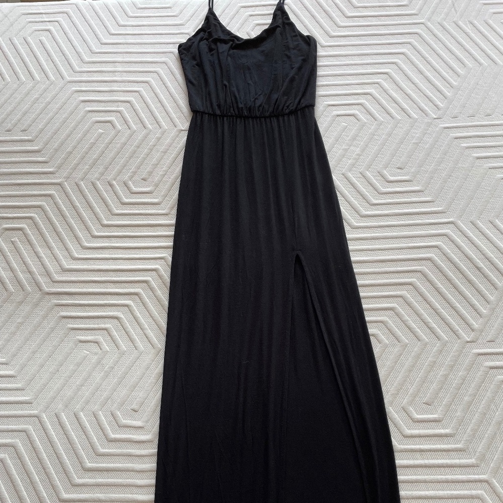 Lulu's, Black sleeveless maxi dress with slit, Size small